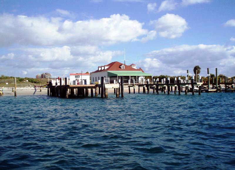 Hector 002 031409.jpg - Compliments of Hector Padron-AD4C